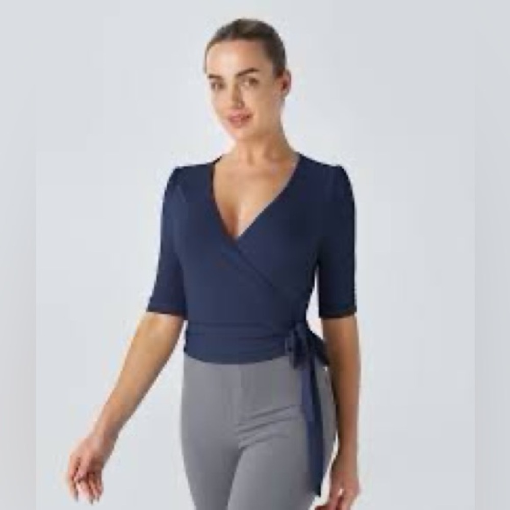 NWT Halara Navy V-Neck Wrapped Side Tie Blouse Size S
